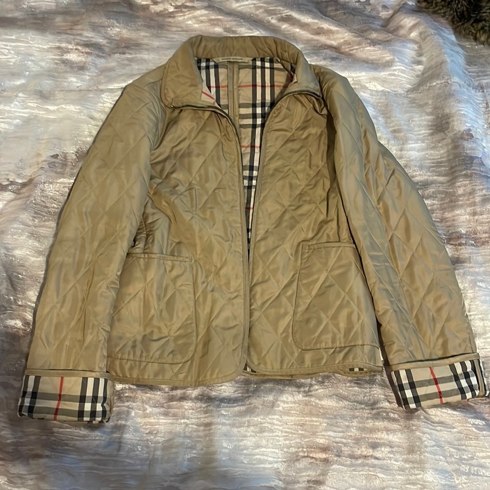 Burberry lightweight quilted jacket.